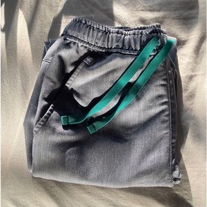 Slightly used Figs Men scrubs technical collection small